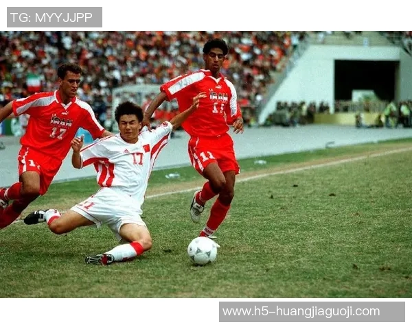 足球天下2013:回顾精彩瞬间与传奇球员的辉煌岁月